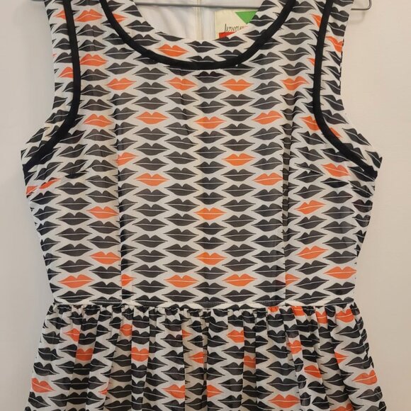 Fervour / Mini / Kisses Pattern / A-Line / Princess / Size M - Picture 2 of 8